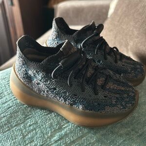 Yeezy Boost 380 Infants 'Covellite sz 6-1/2 nwot